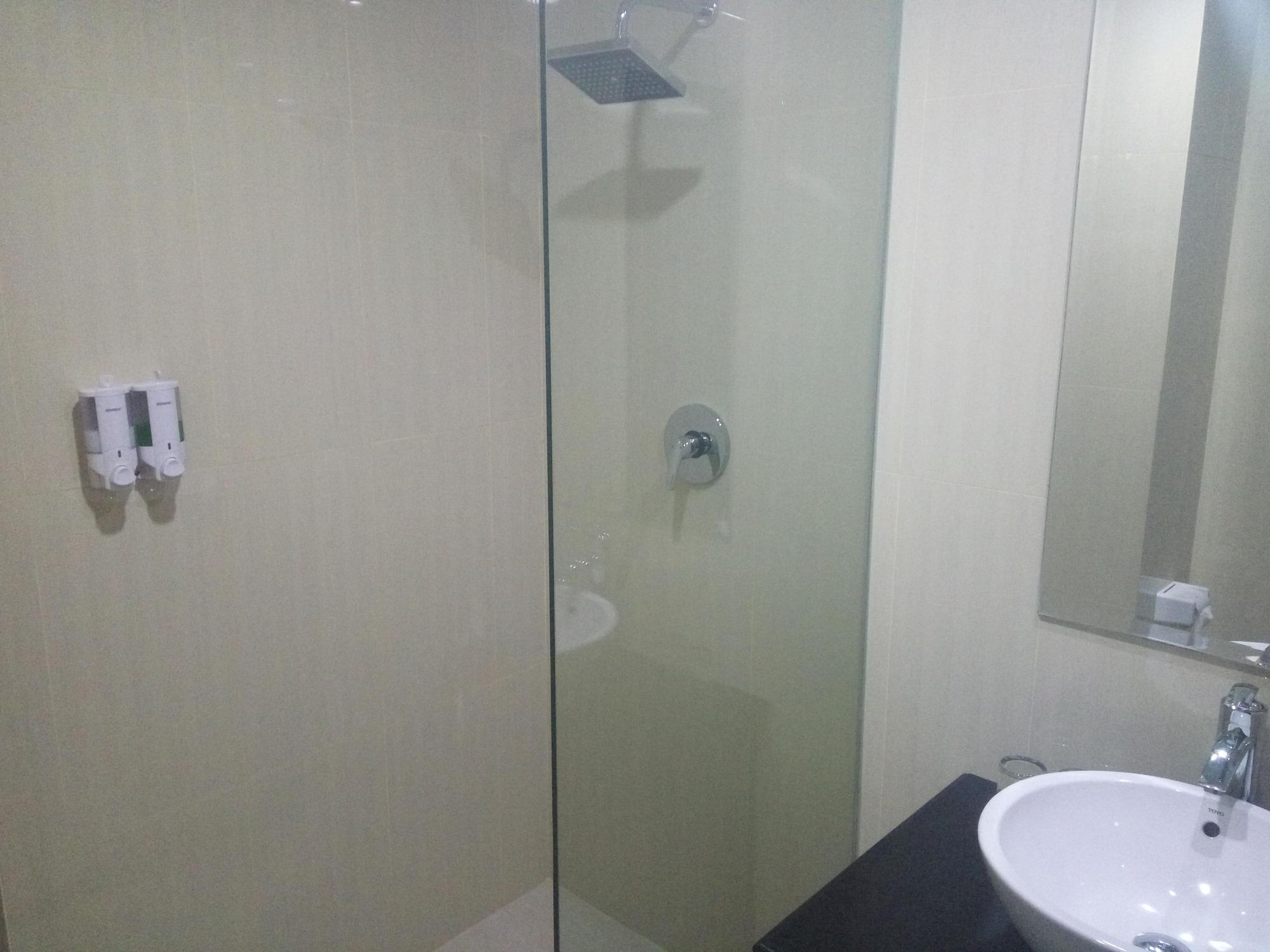 Tara Hotel Yogyakarta Tugu Екстер'єр фото