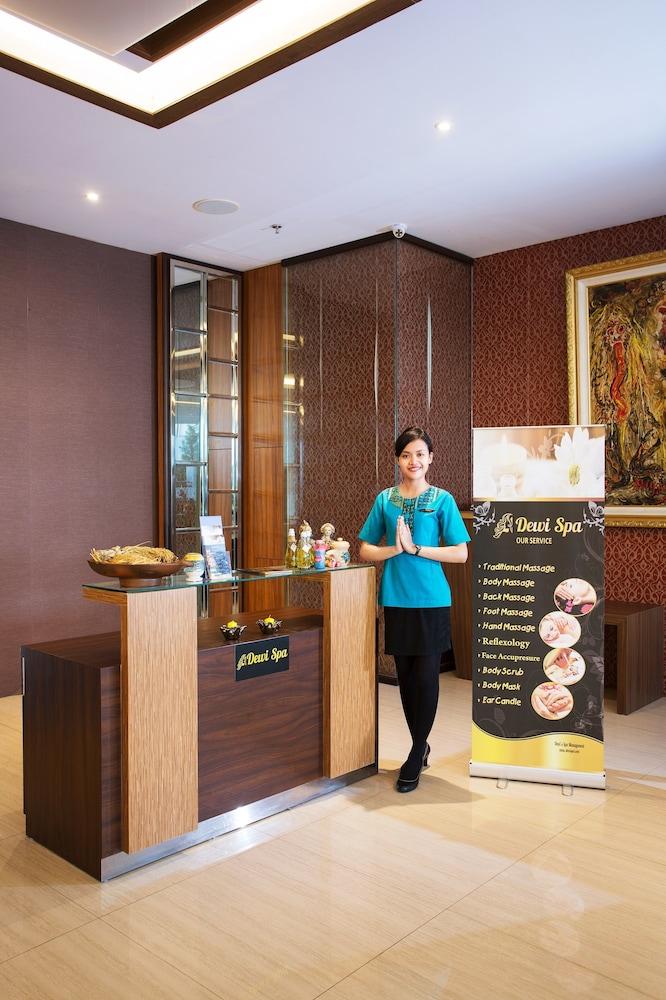 Tara Hotel Yogyakarta Tugu Екстер'єр фото