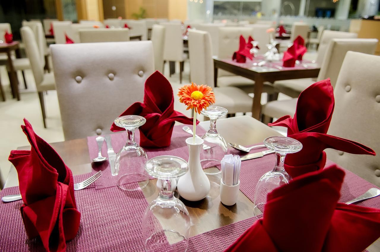 Tara Hotel Yogyakarta Tugu Екстер'єр фото