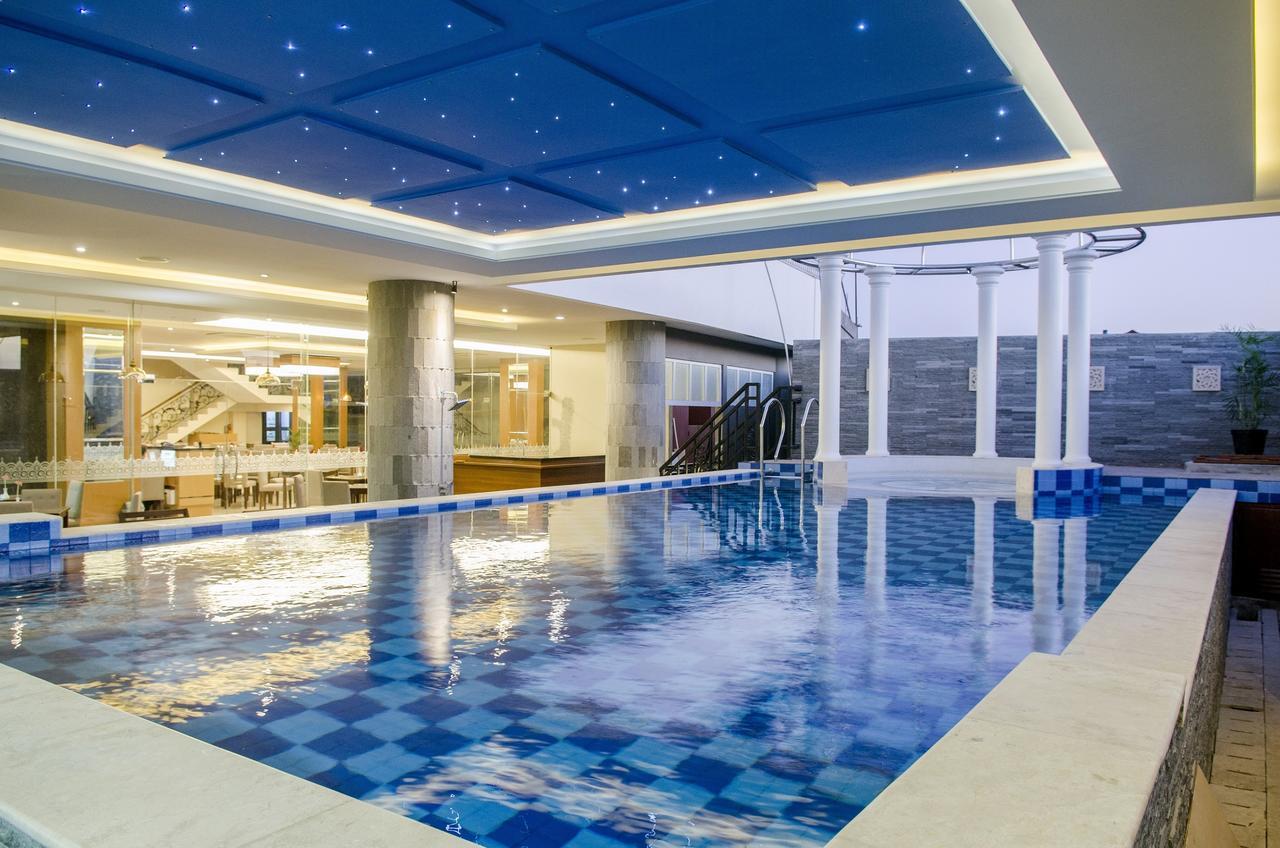 Tara Hotel Yogyakarta Tugu Екстер'єр фото