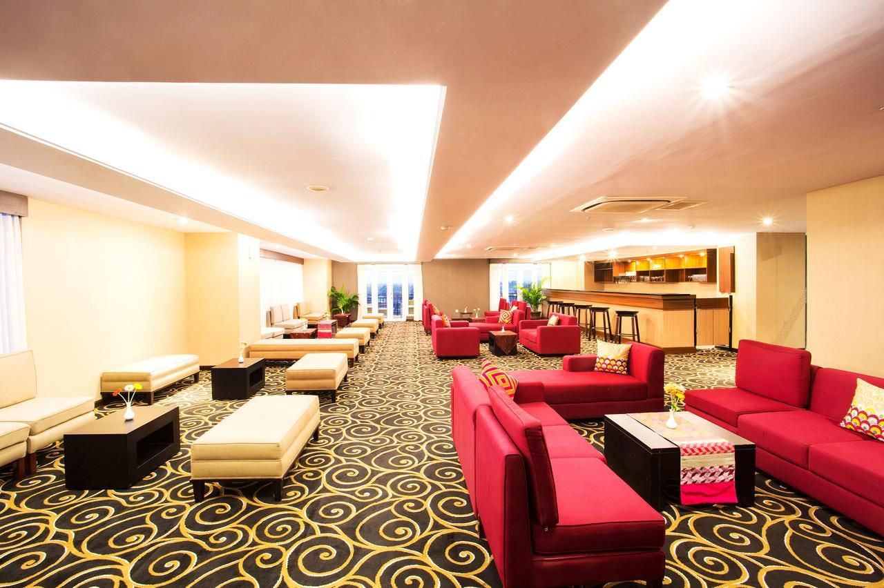 Tara Hotel Yogyakarta Tugu Екстер'єр фото