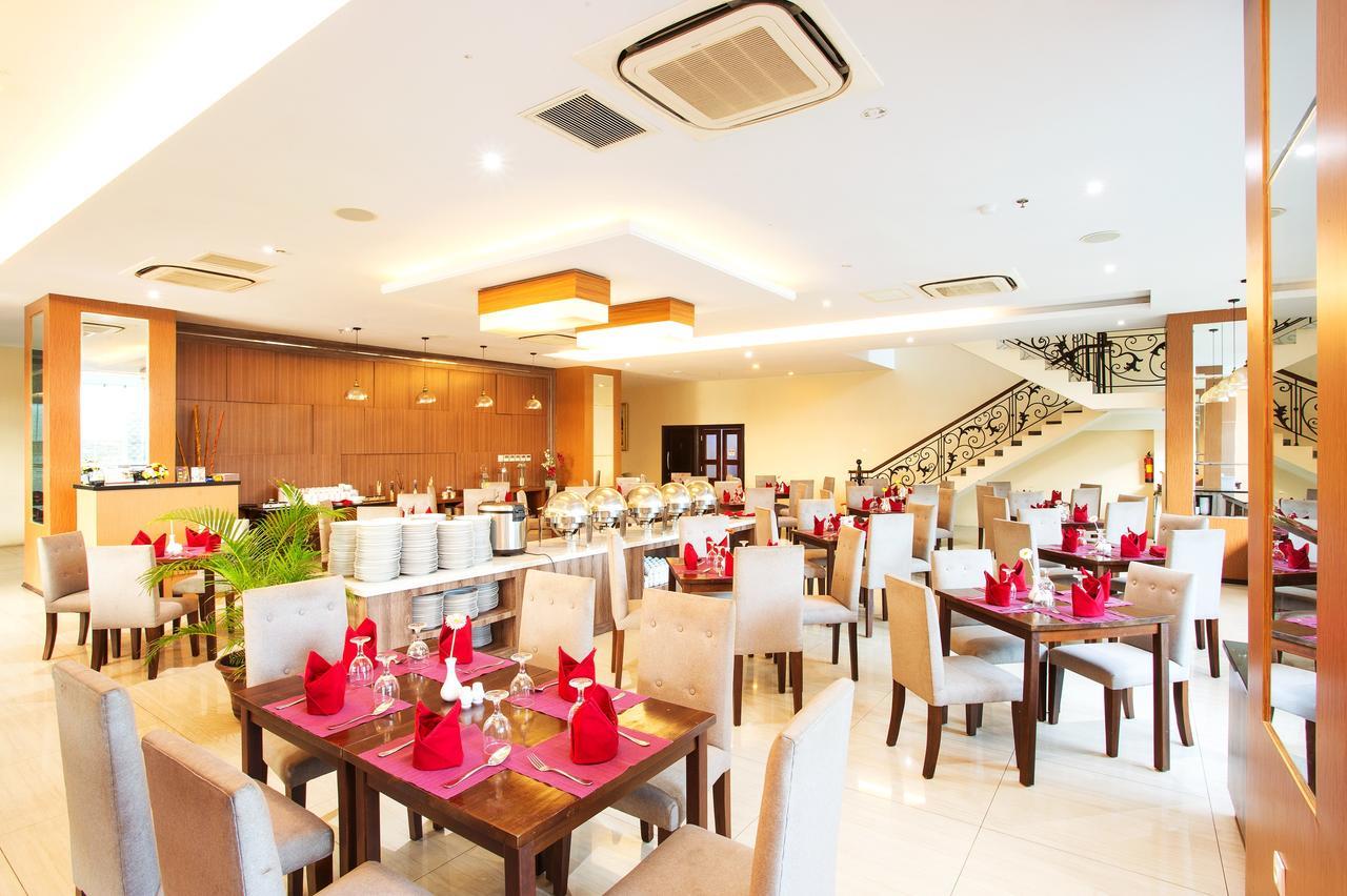 Tara Hotel Yogyakarta Tugu Екстер'єр фото