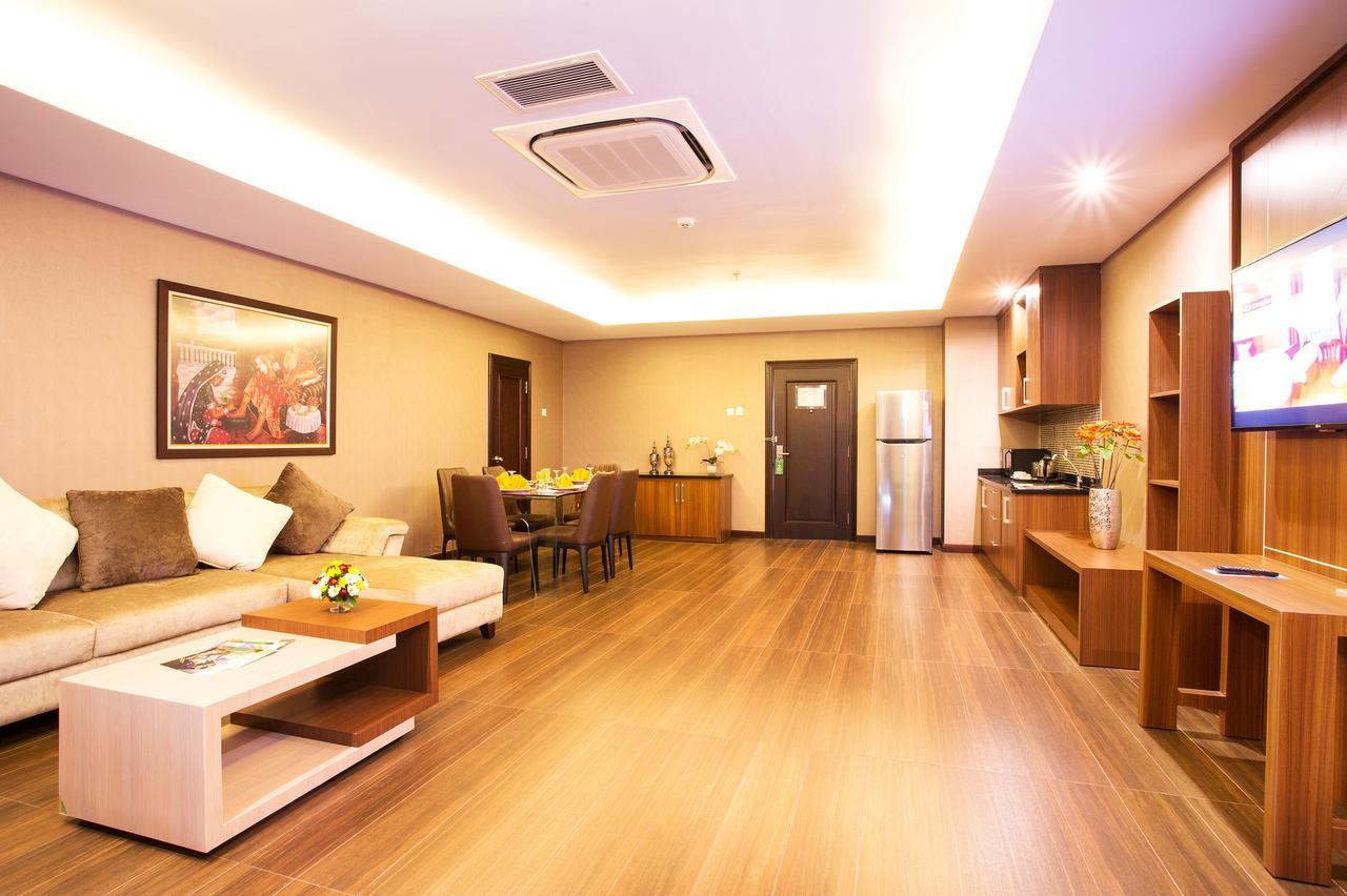 Tara Hotel Yogyakarta Tugu Екстер'єр фото