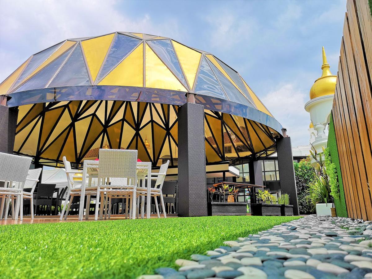 Tara Hotel Yogyakarta Tugu Екстер'єр фото